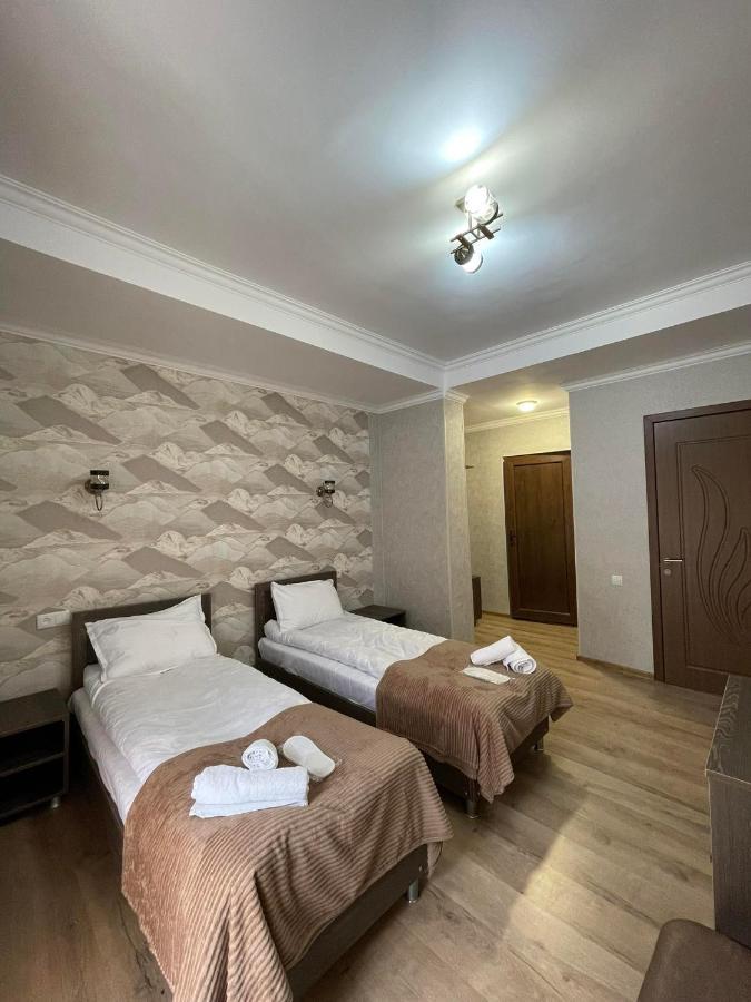 Hotel Shina Kazbegi Extérieur photo