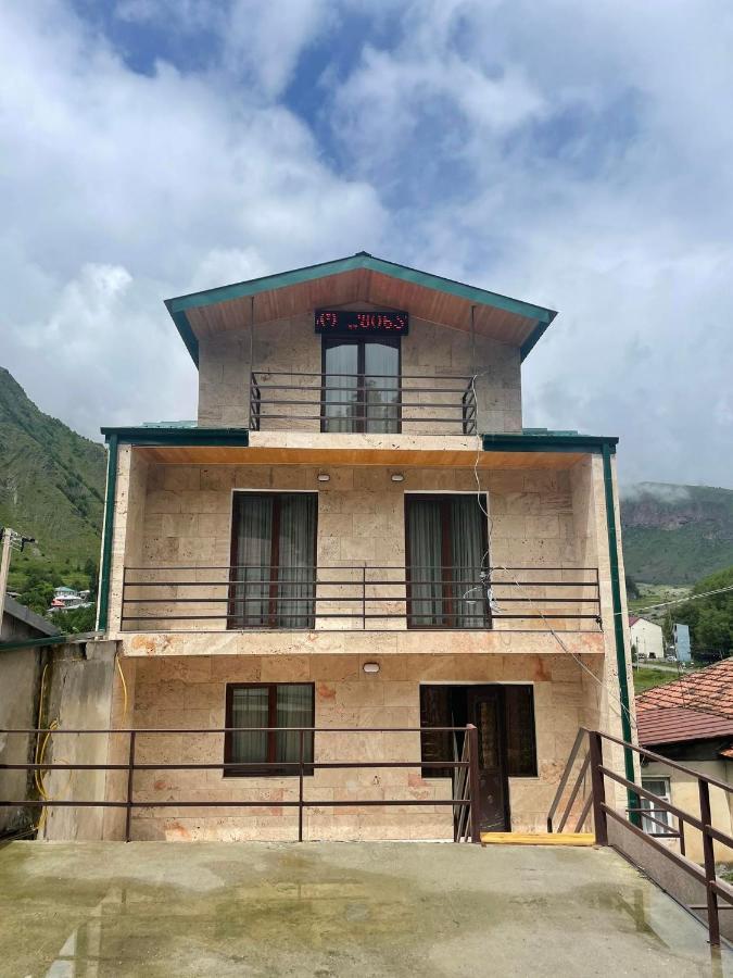 Hotel Shina Kazbegi Extérieur photo